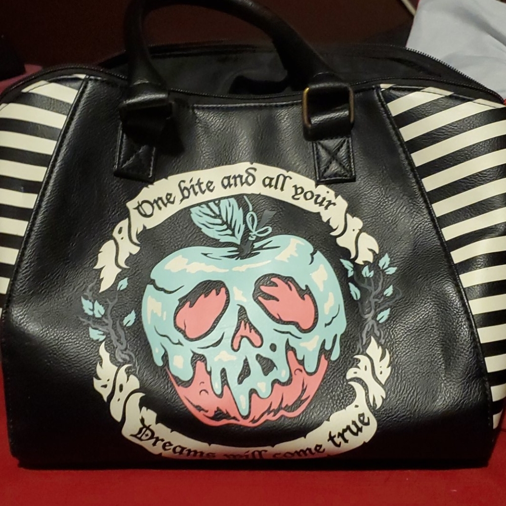 Loungefly Snow white purse